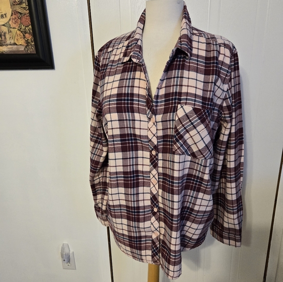 Faded Glory.  Button-down Front Top. 237 - Picture 2 of 4